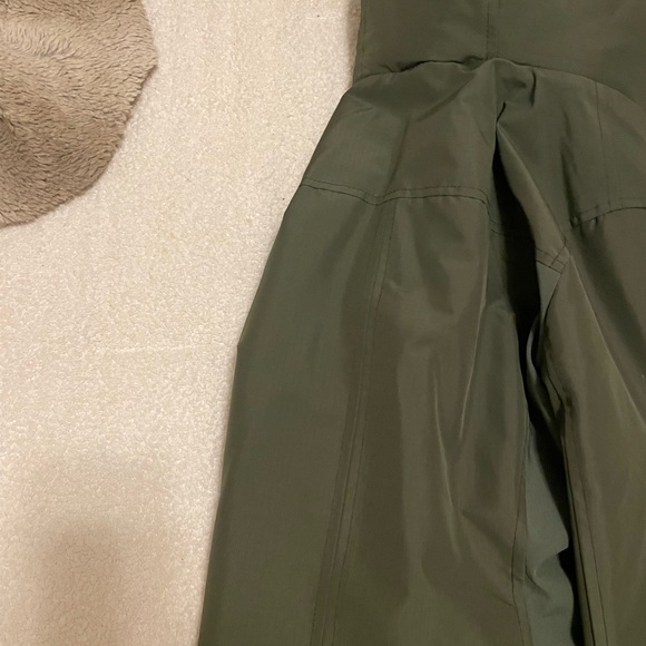 Hollister Rain Jacket in Great Condition - Picture 4 of 4